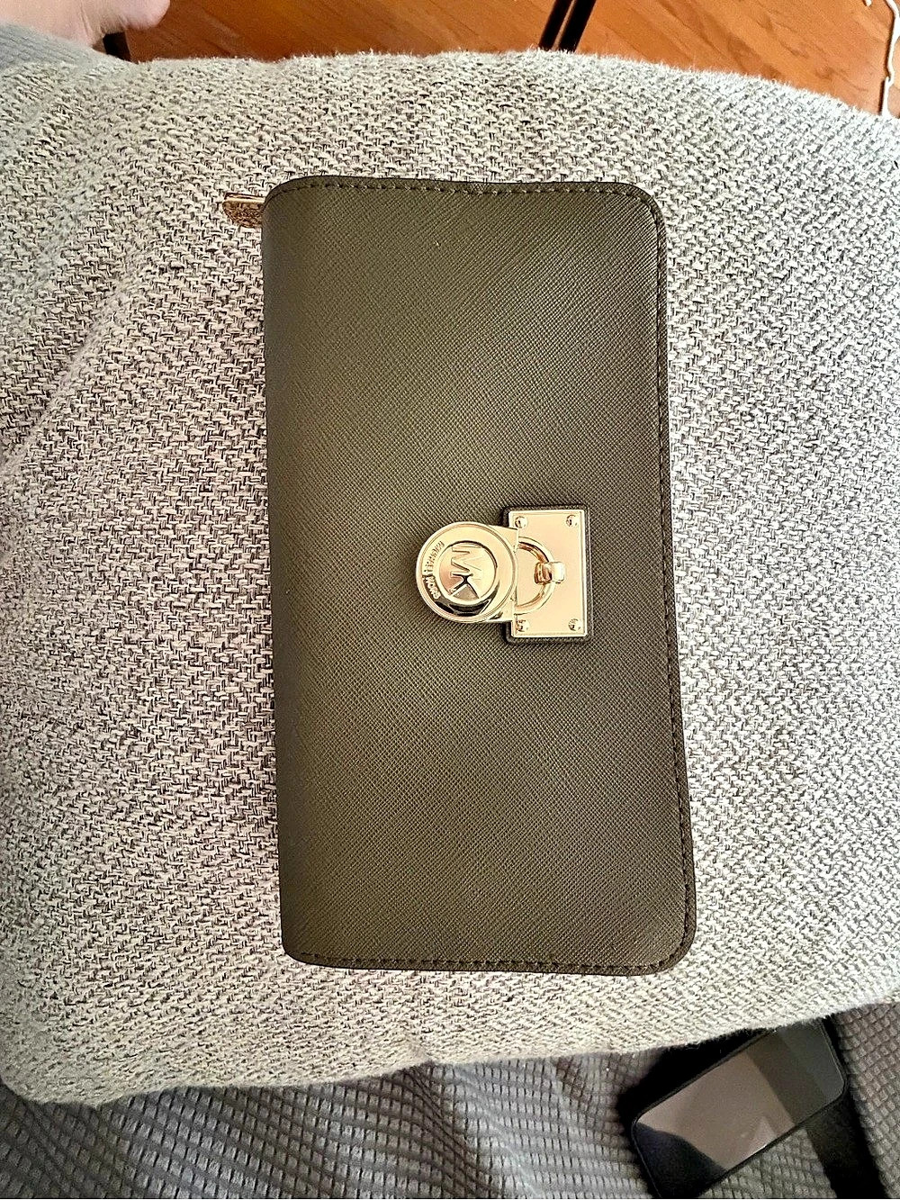 Michael Kors Jet Set Travel Continental Wallet in Green NWT